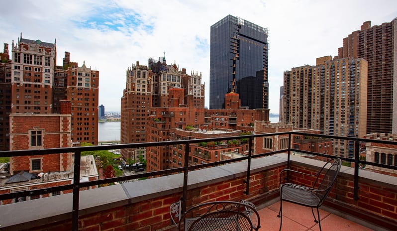 Westgate New York City - Luxe Queen Balcony